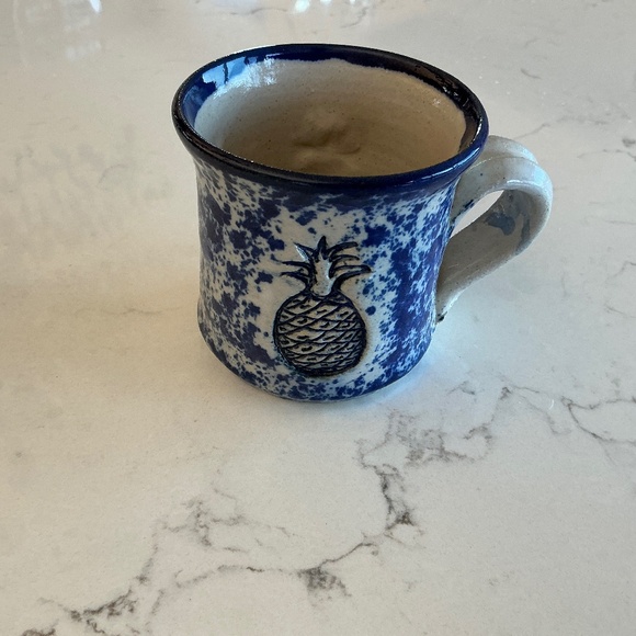 Vintage pineapple handmade glazed ceramic mug - Picture 1 of 2
